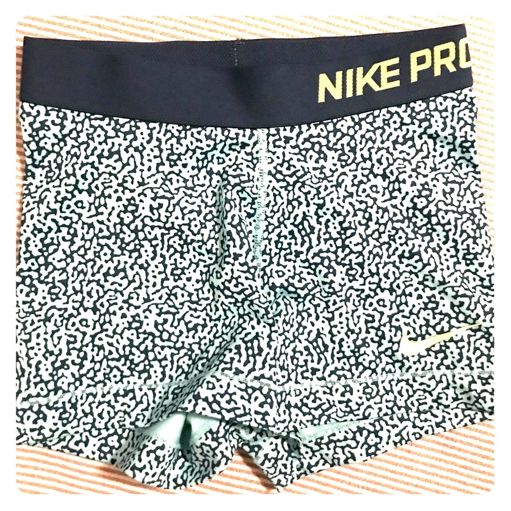 Nike pro Spandex